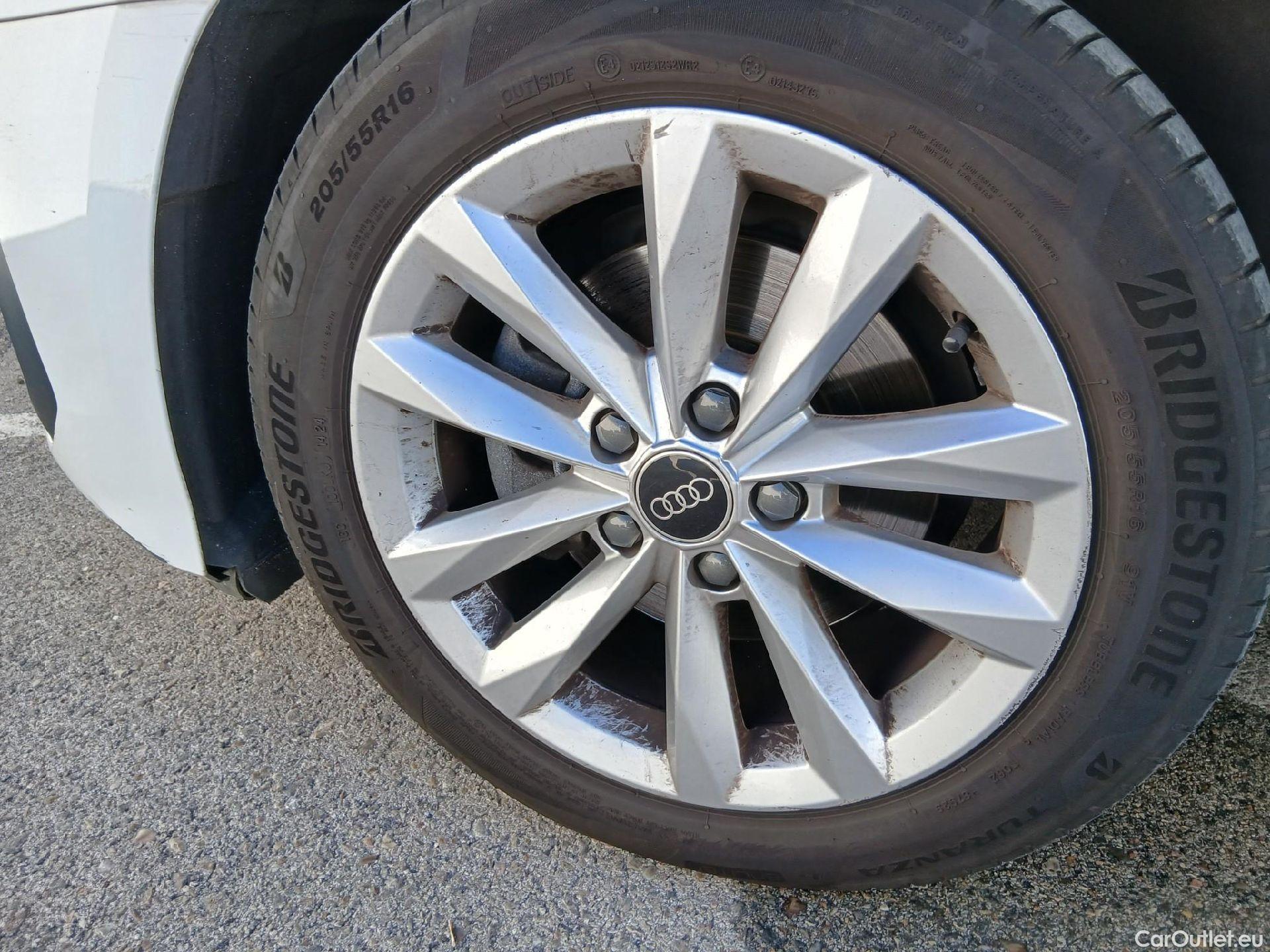  Audi  A3 AUDI  / 2020 / 5P / berlina con portón Sportback 30 TFSI 81kW (110CV) S tronic #15