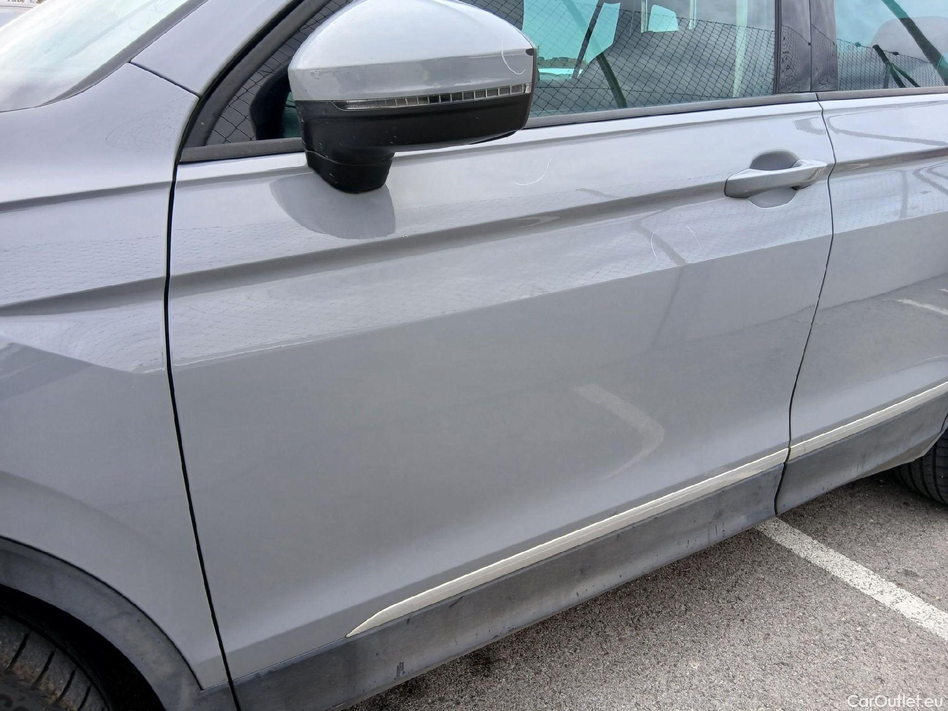  Volkswagen  Tiguan VOLKSWAGEN  / 2020 / 5P / todoterreno Life 2.0 TDI 110kW (150CV) DSG #18