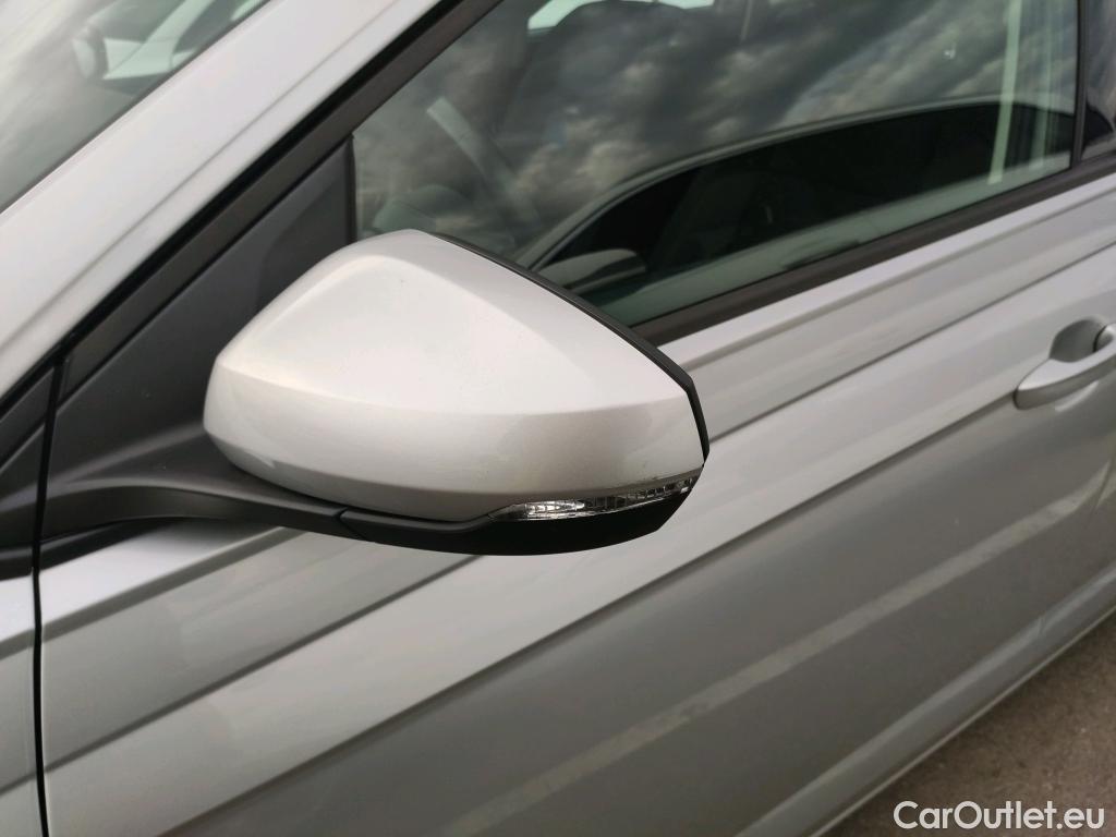  Volkswagen  Polo VOLKSWAGEN  / 2021 / 5P / berlina con portón Life 1.0 TSI 70kW (95CV) DSG #11