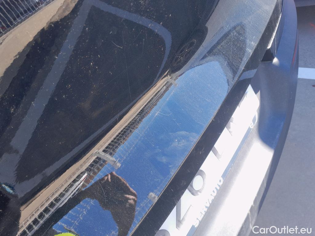  Volvo  XC 40 VOLVO XC40 / 2017 / 5P / todoterreno 1.5 T3 Momentum Pro #1