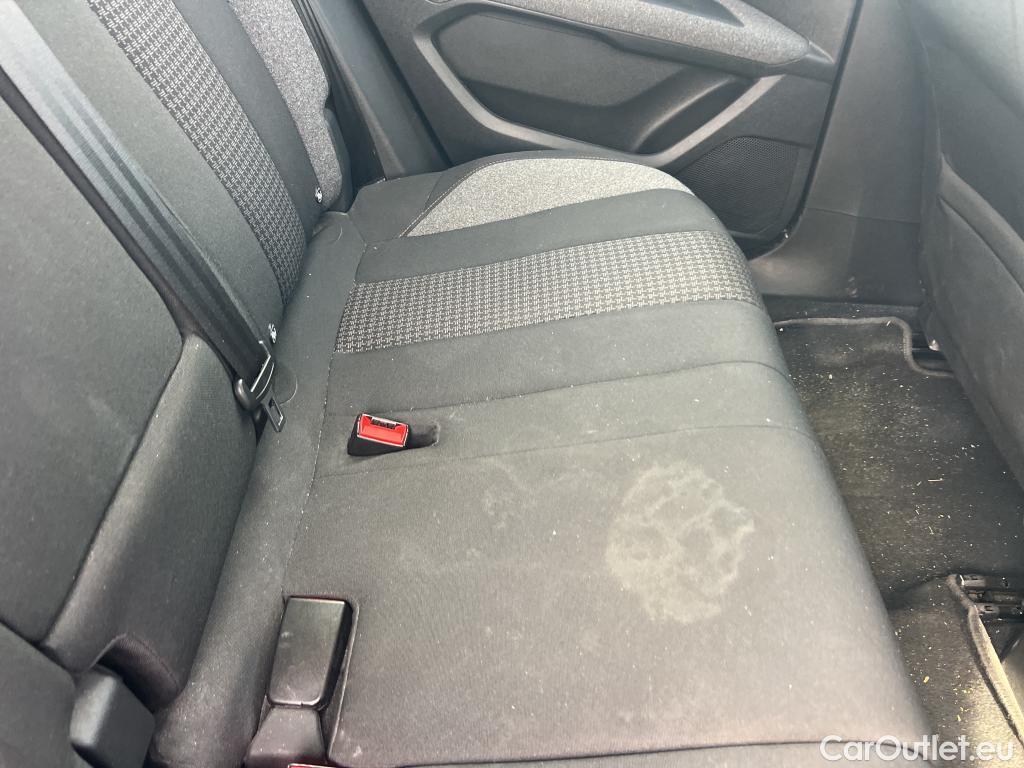  Peugeot  3008 PEUGEOT  / 2020 / 5P / todoterreno 1.5 BlueHDi 96kW (130CV) S&S Active Pack (AC4) #10