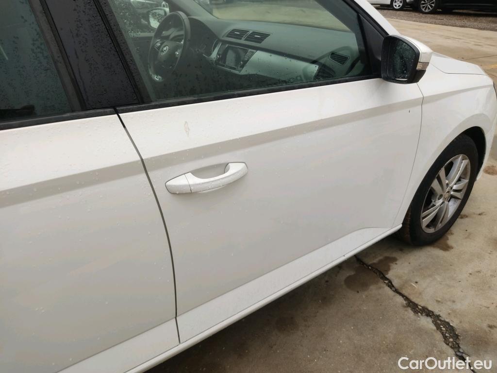  Skoda  Fabia SKODA  / 2018 / 5P / berlina con portón 1.0 TSI 81kW (110cv) Ambition Plus (CX) #24