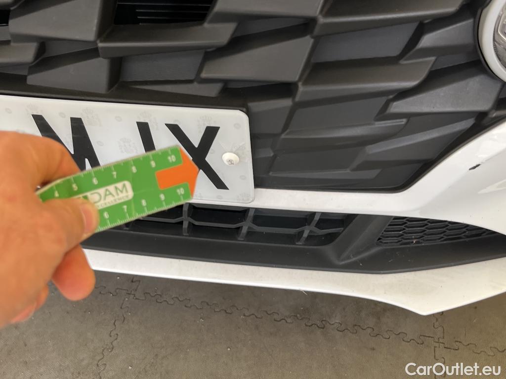  Hyundai  i10 HYUNDAI  / 2020 / 5P / berlina con portón 1.0 Essence #28