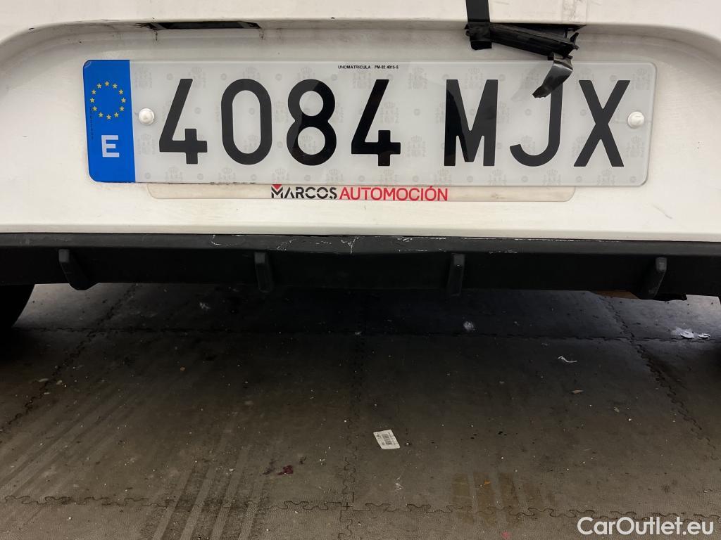  Hyundai  i10 HYUNDAI  / 2020 / 5P / berlina con portón 1.0 Essence #17