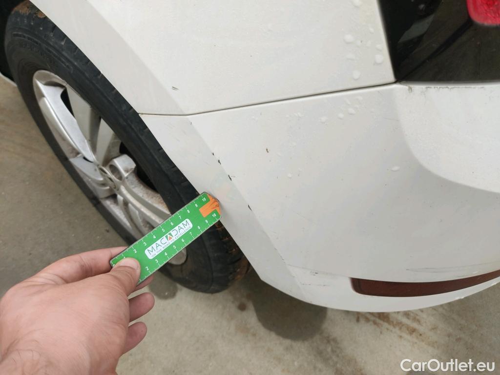  Skoda  Fabia SKODA  / 2018 / 5P / berlina con portón 1.0 TSI 81kW (110cv) Ambition Plus (CX) #3