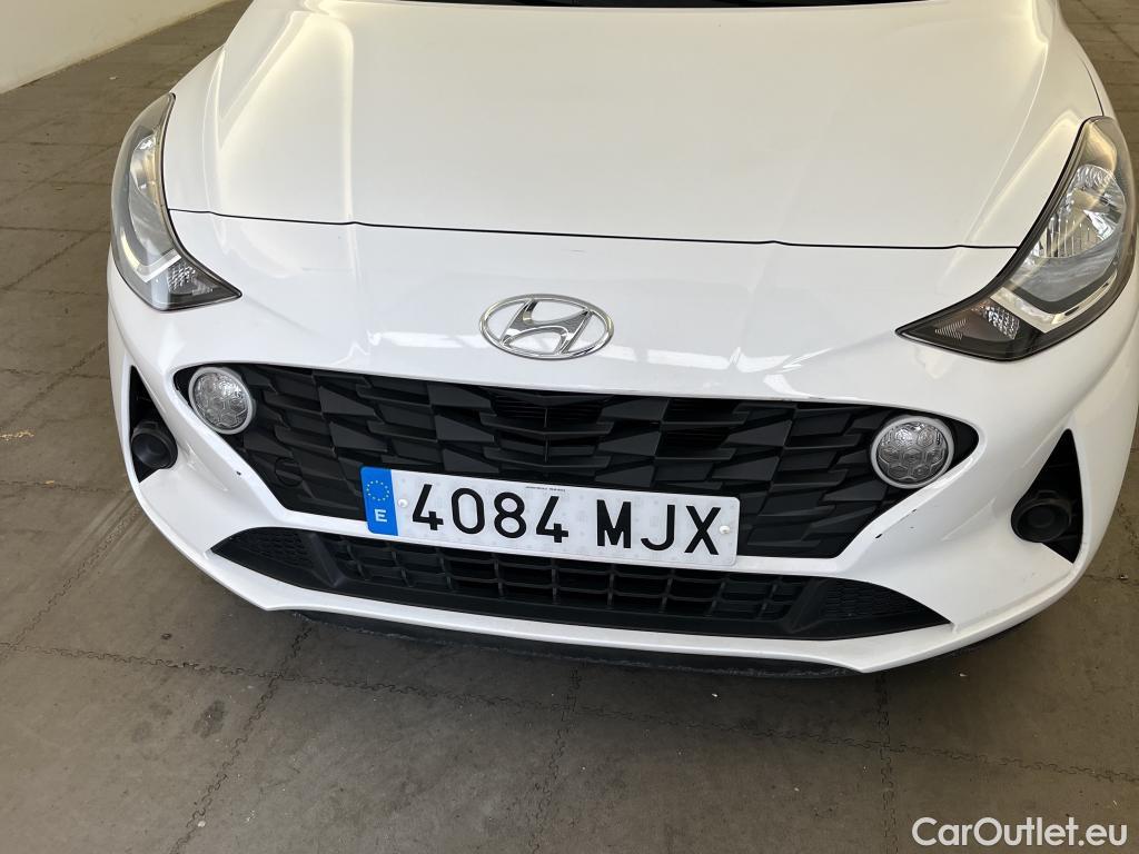 Hyundai  i10 HYUNDAI  / 2020 / 5P / berlina con portón 1.0 Essence #9