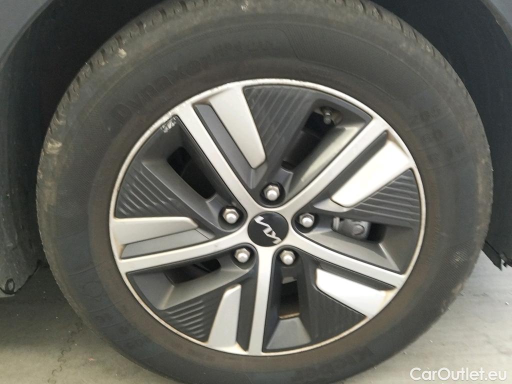  KIA  Niro KIA  / 2019 / 5P / crossover 1.6 GDi PHEV 104kW (141CV) Drive #3