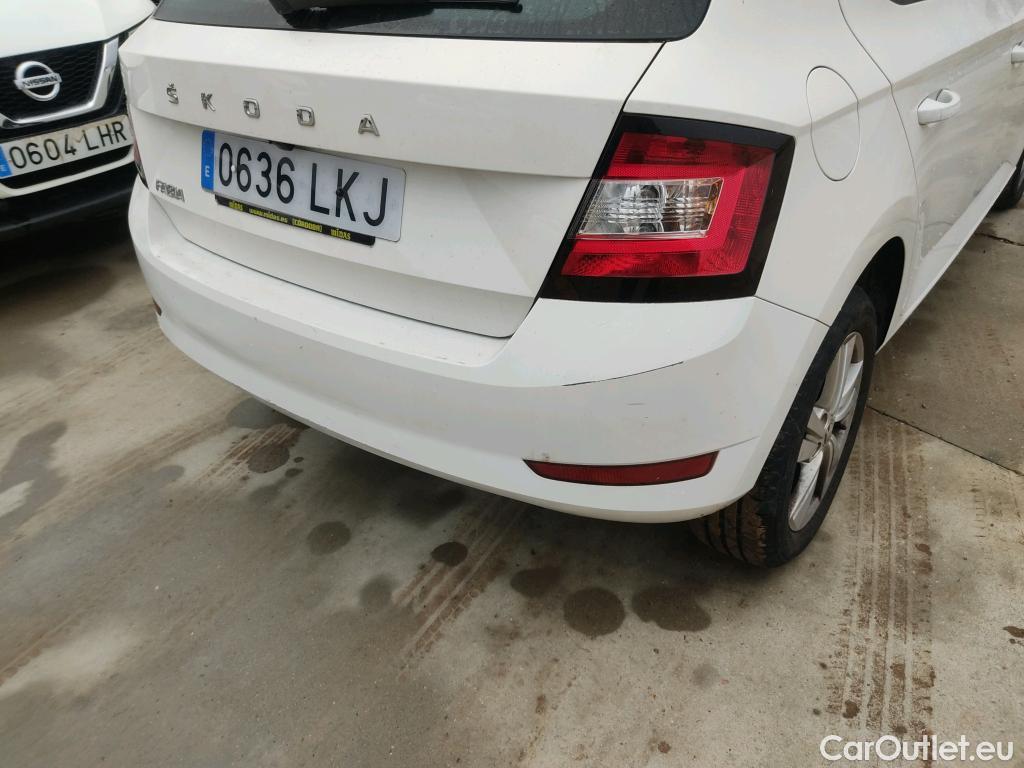  Skoda  Fabia SKODA  / 2018 / 5P / berlina con portón 1.0 TSI 81kW (110cv) Ambition Plus (CX) #1