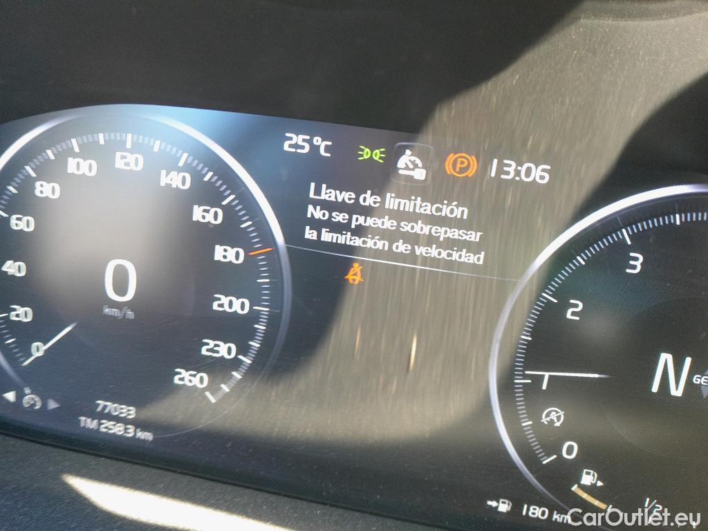  Volvo  XC 40 VOLVO XC40 / 2017 / 5P / todoterreno 1.5 T3 Momentum Pro #33