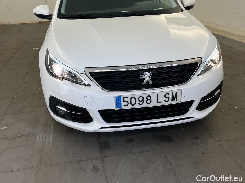  Peugeot  308 PEUGEOT  / 2017 / 5P / berlina con portón 5p Active Pack BlueHDi 130 S&S (AC) #16