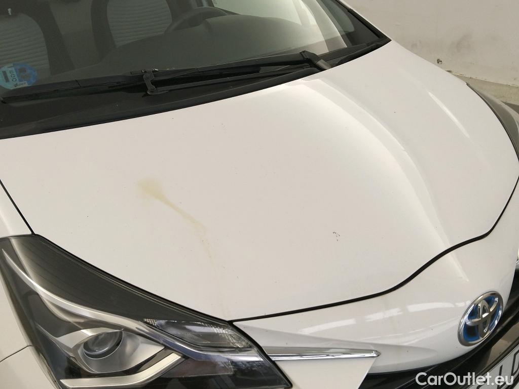  Toyota  Yaris TOYOTA  / 2017 / 5P / berlina con portón 1.5 100H Active #1