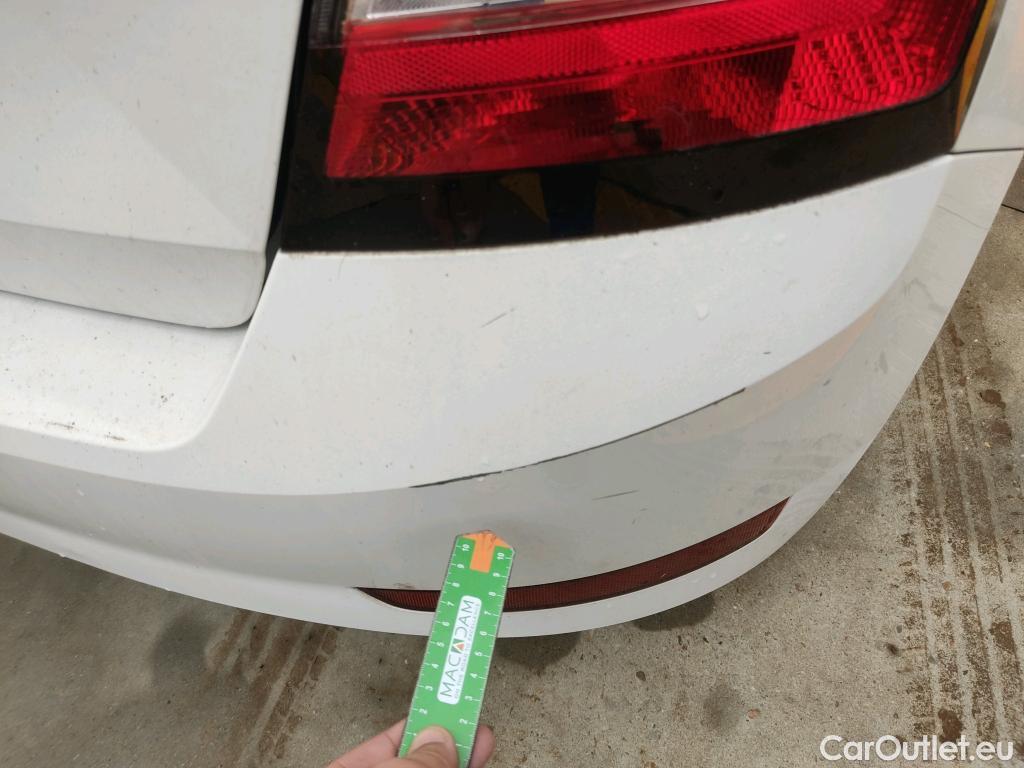  Skoda  Fabia SKODA  / 2018 / 5P / berlina con portón 1.0 TSI 81kW (110cv) Ambition Plus (CX) #2