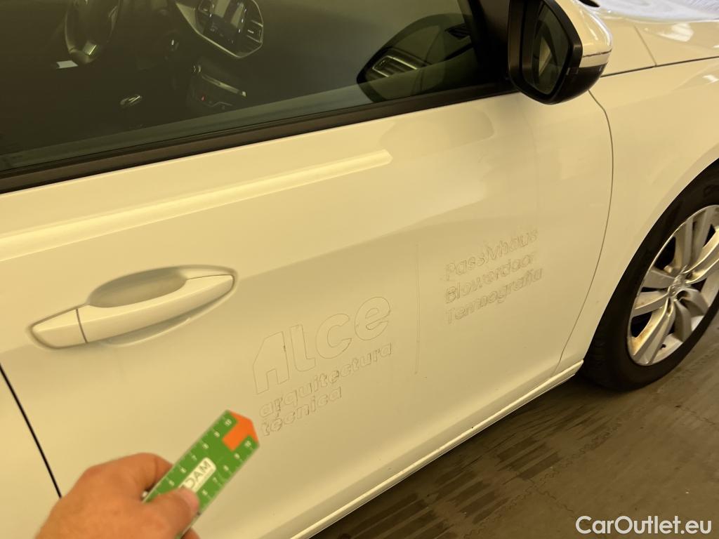  Peugeot  308 PEUGEOT  / 2017 / 5P / berlina con portón 5p Active Pack BlueHDi 130 S&S (AC) #7