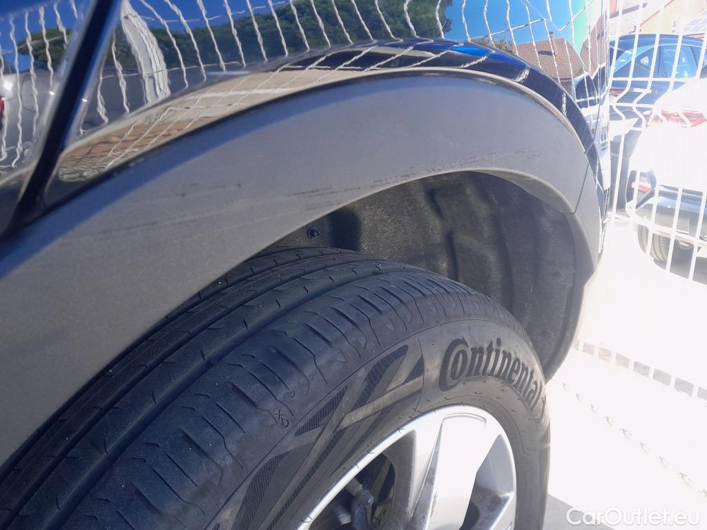  Volvo  XC 40 VOLVO XC40 / 2017 / 5P / todoterreno 1.5 T3 Momentum Pro #29