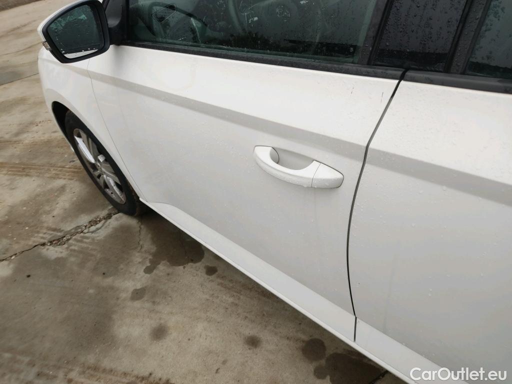  Skoda  Fabia SKODA  / 2018 / 5P / berlina con portón 1.0 TSI 81kW (110cv) Ambition Plus (CX) #12