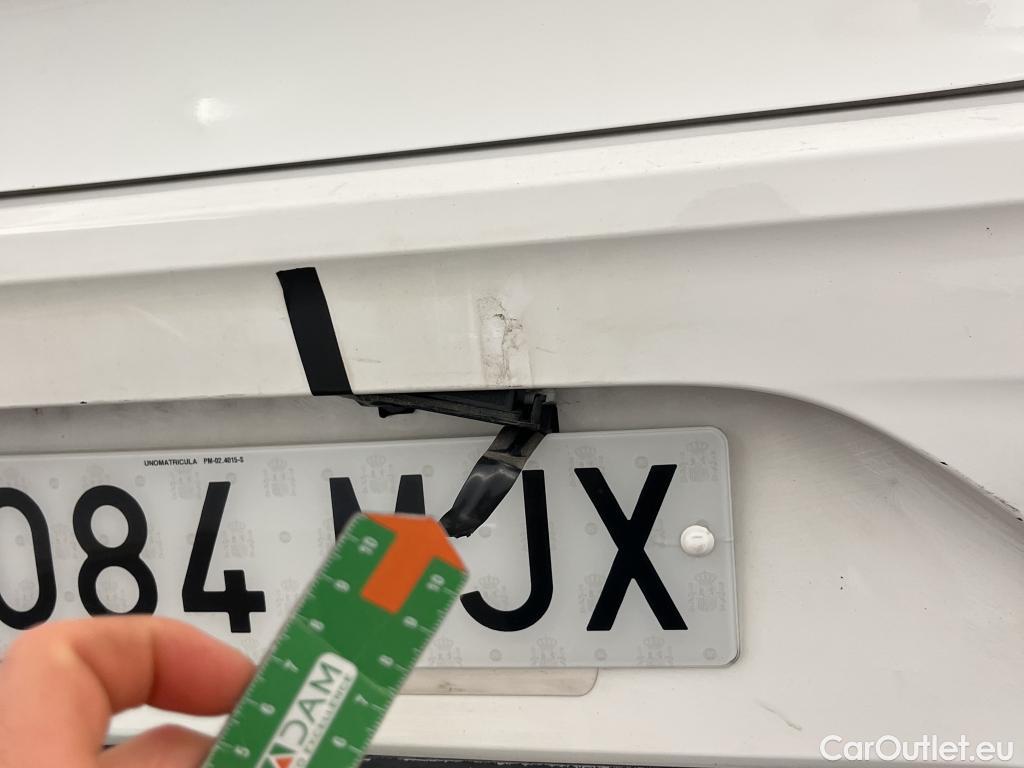  Hyundai  i10 HYUNDAI  / 2020 / 5P / berlina con portón 1.0 Essence #26