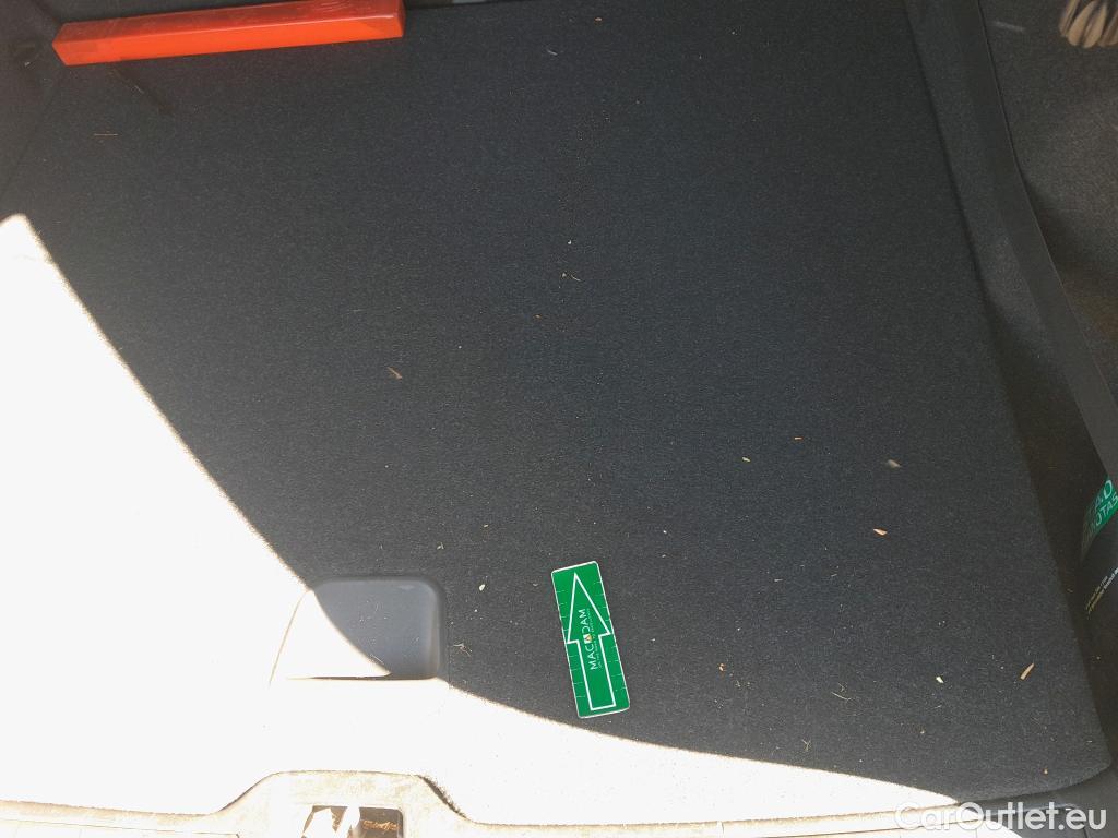  Volvo  XC 40 VOLVO XC40 / 2017 / 5P / todoterreno 1.5 T3 Momentum Pro #18