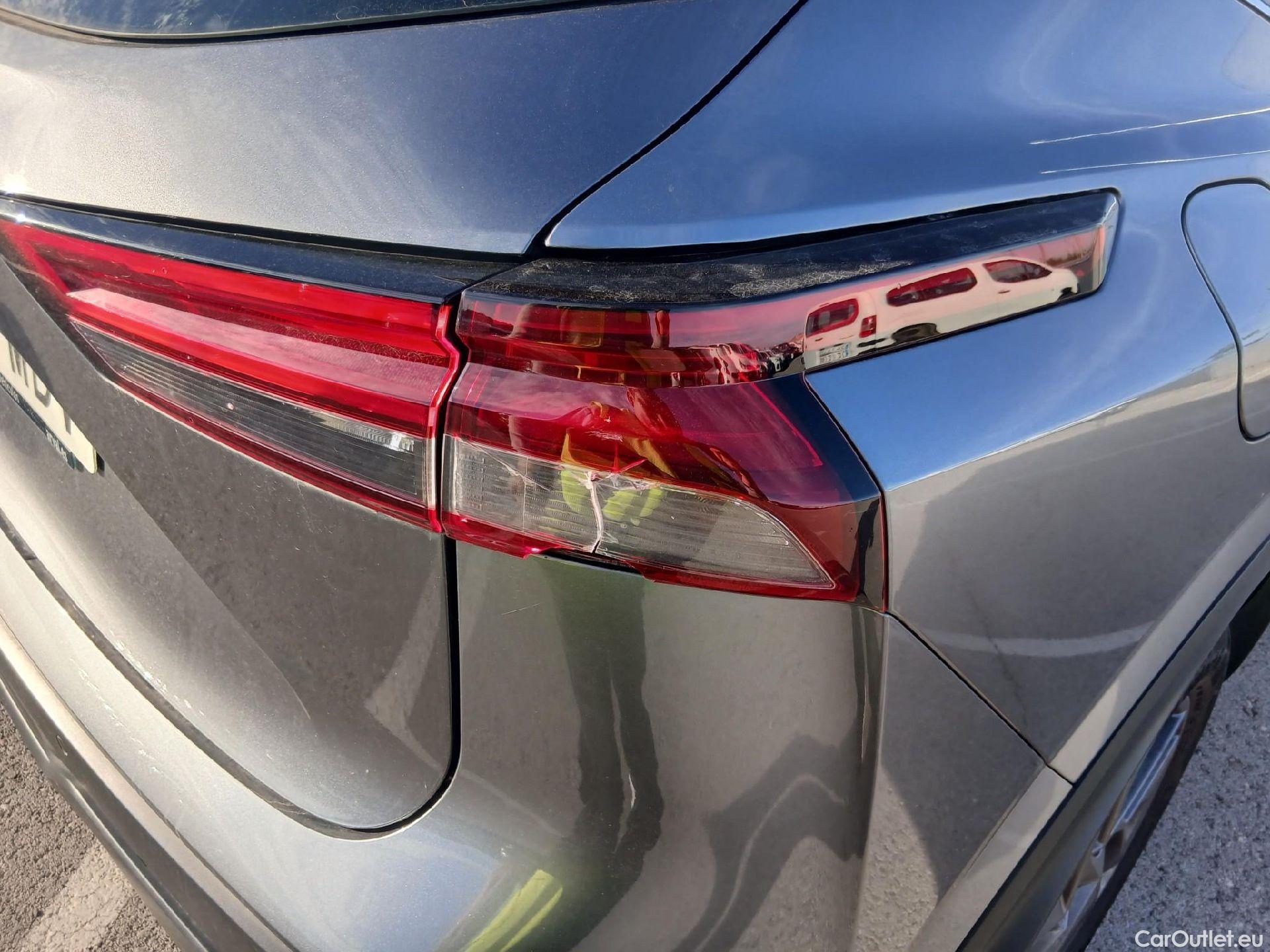  Nissan  Qashqai NISSAN  / 2021 / 5P / todoterreno DIG-T 116kW (158CV) mHEV Xtronic Acenta (AC4) #23