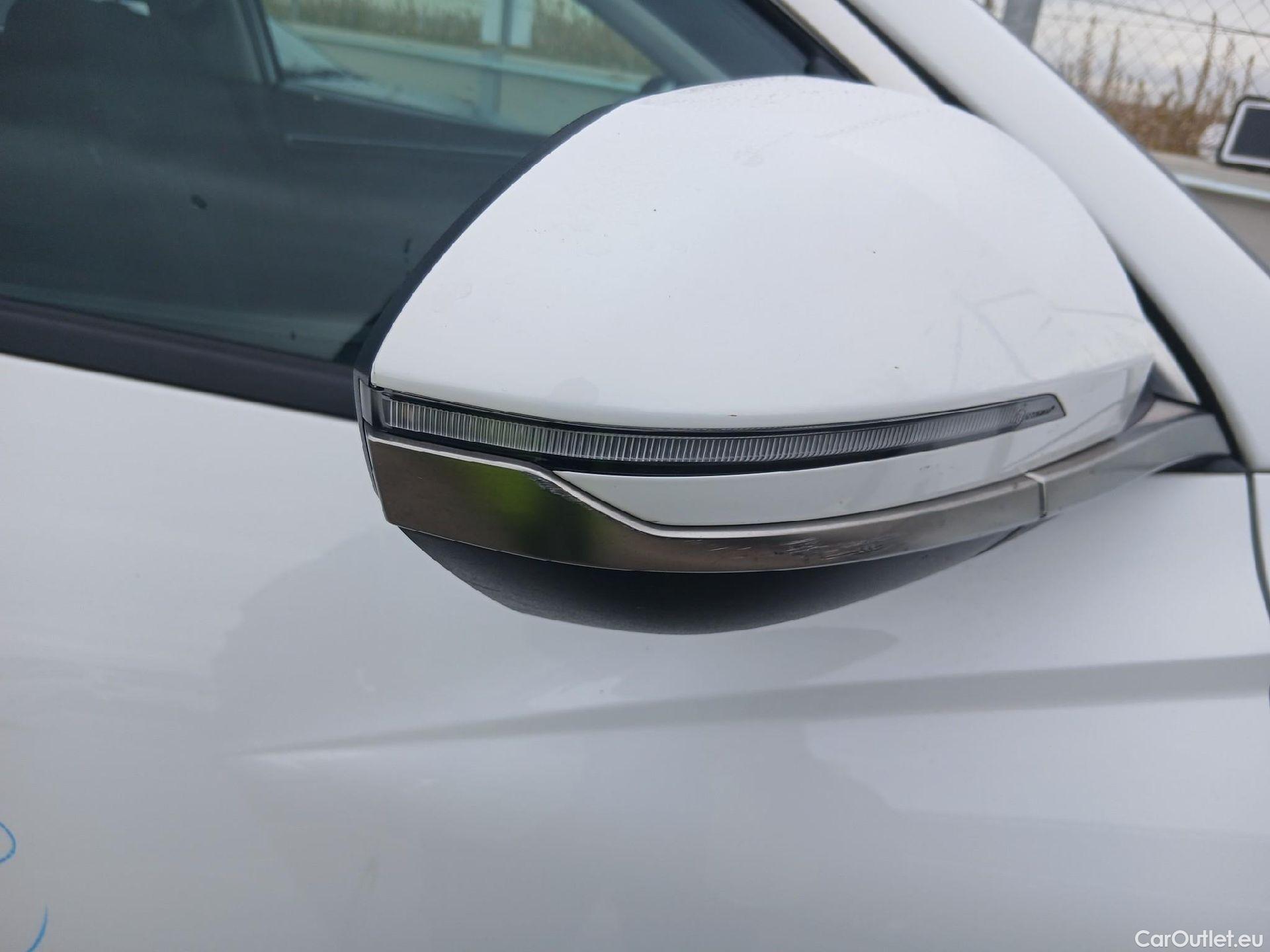  Hyundai  Tucson HYUNDAI  / 2020 / 5P / todoterreno 1.6 CRDI 100kW (136CV) 48V Maxx Sky DCT #33