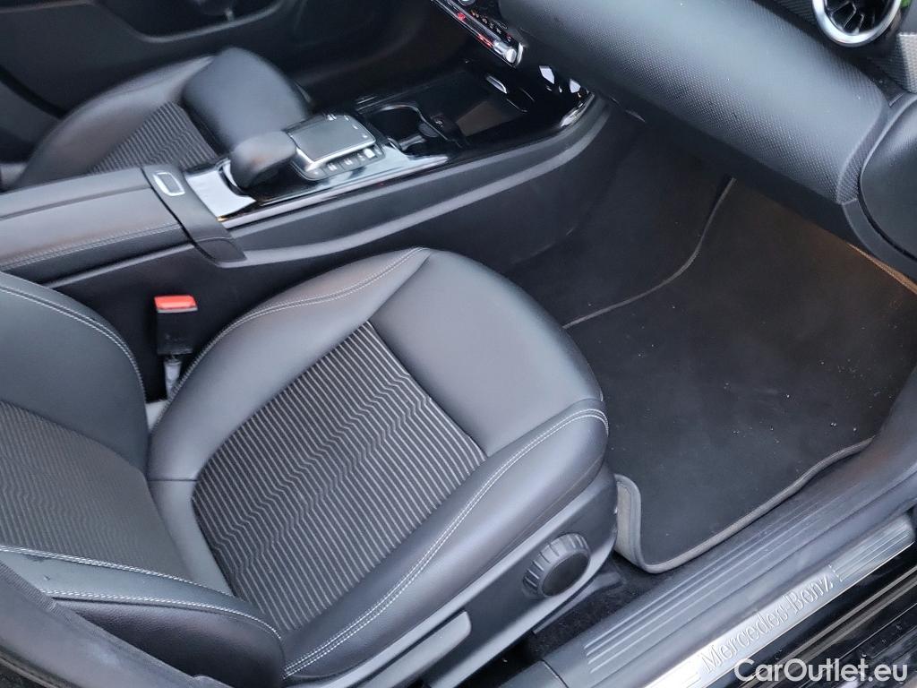  Mercedes  CLA-Klasse MERCEDES-BENZ CLA / 2019 / 4P / coupé CLA 200 D DCT #13