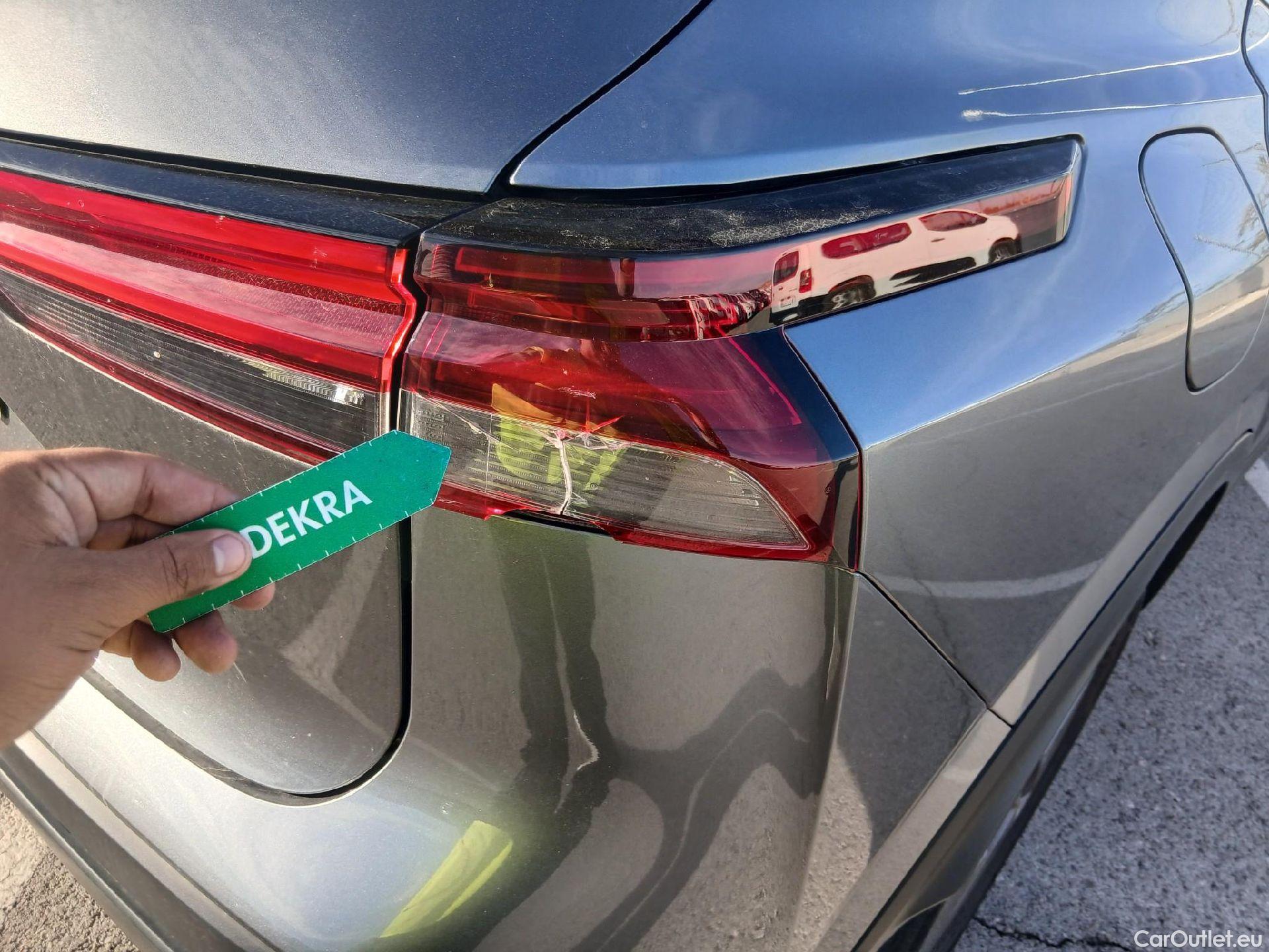  Nissan  Qashqai NISSAN  / 2021 / 5P / todoterreno DIG-T 116kW (158CV) mHEV Xtronic Acenta (AC4) #24