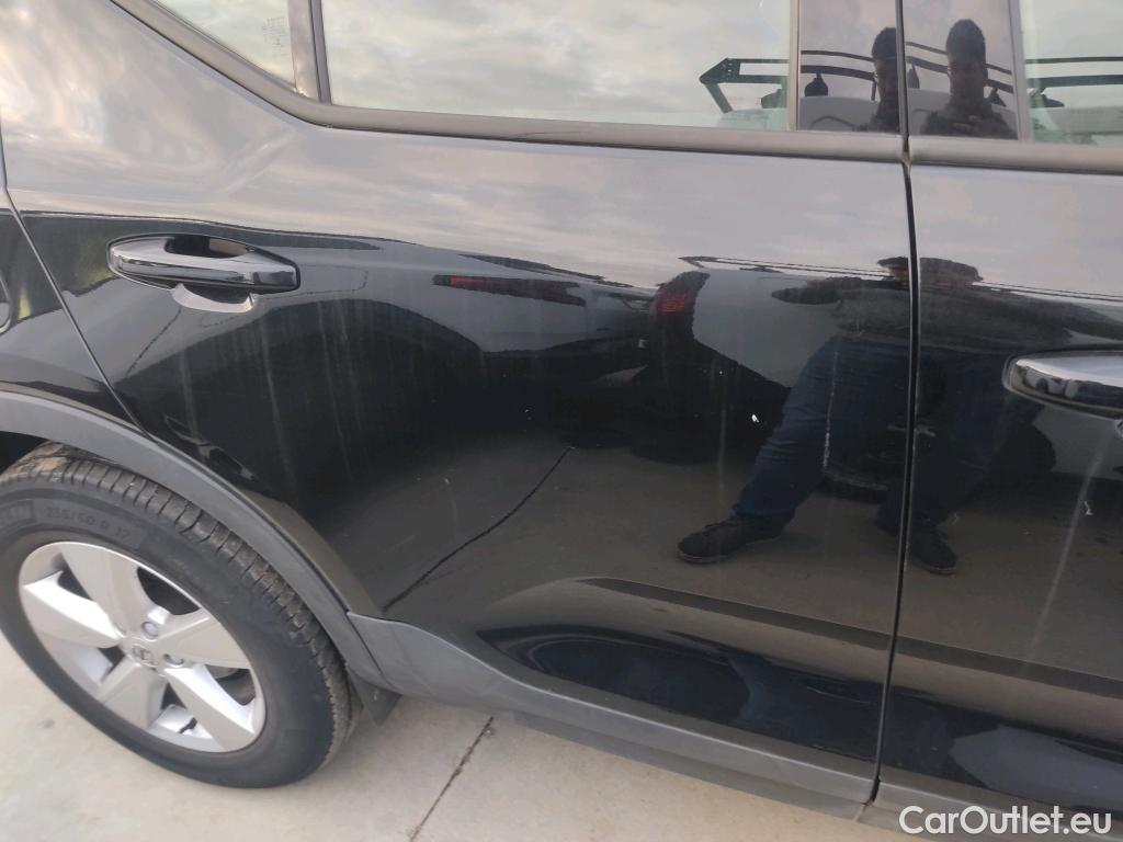  Volvo  XC 40 VOLVO XC40 / 2017 / 5P / todoterreno 1.5 T2 Momentum Core #29