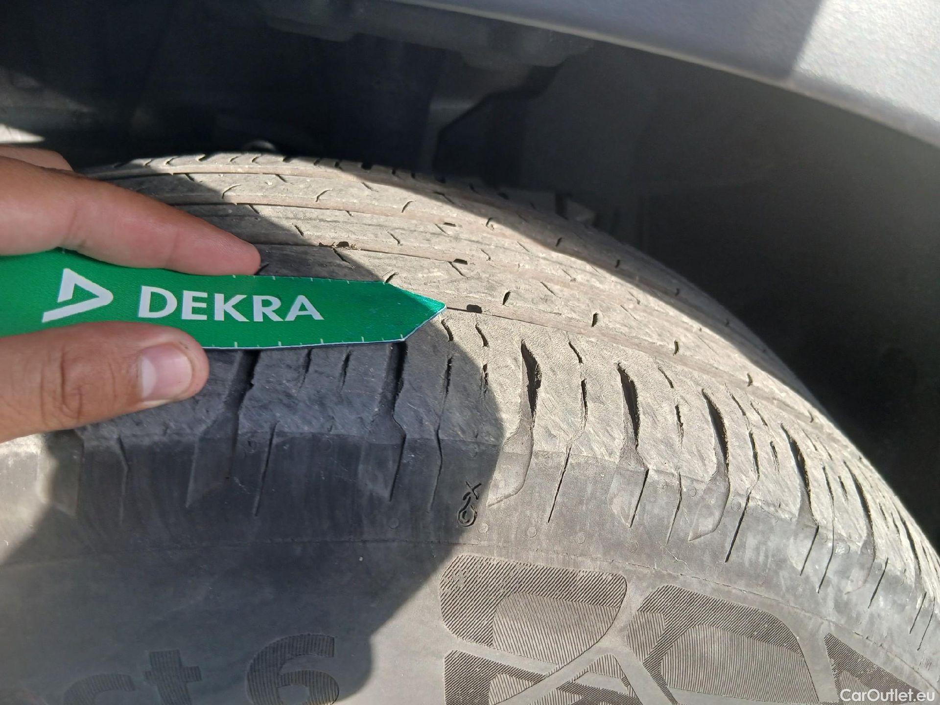  Nissan  Qashqai NISSAN  / 2021 / 5P / todoterreno DIG-T 116kW (158CV) mHEV Xtronic Acenta (AC4) #2