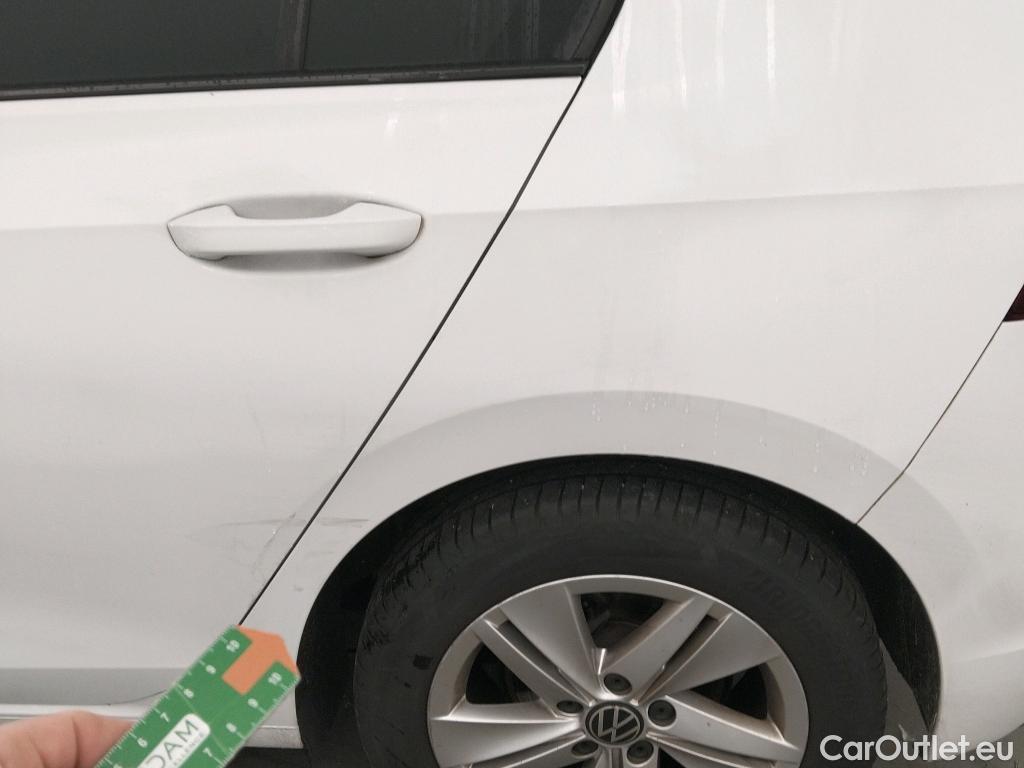  Volkswagen  Golf  VOLKSWAGEN / 2020 / 5P / berlina con portón Life 2.0 TDI 85kW (115CV) (CM) #14