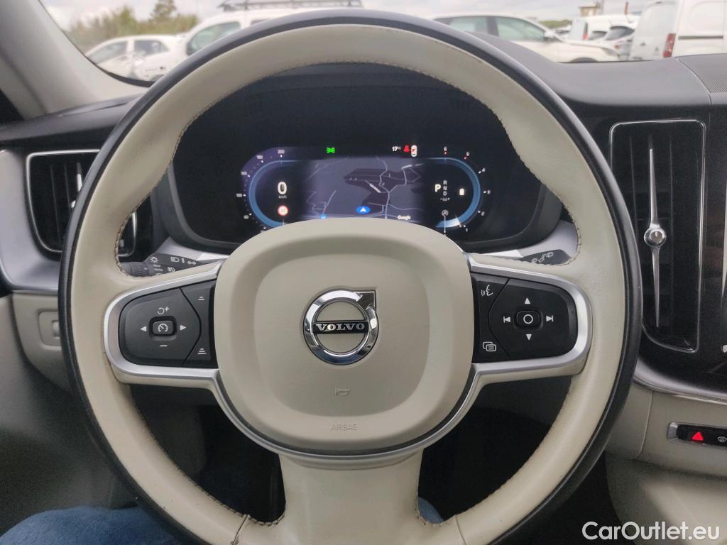  Volvo  XC60 VOLVO  / 2017 / 5P / todoterreno 2.0 B4 D Momentum Pro Auto #16