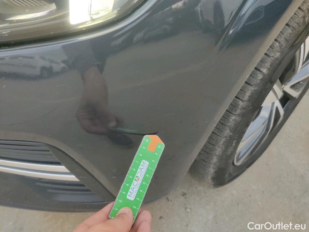  Volvo  XC60 VOLVO  / 2017 / 5P / todoterreno 2.0 B4 D Momentum Pro Auto #26