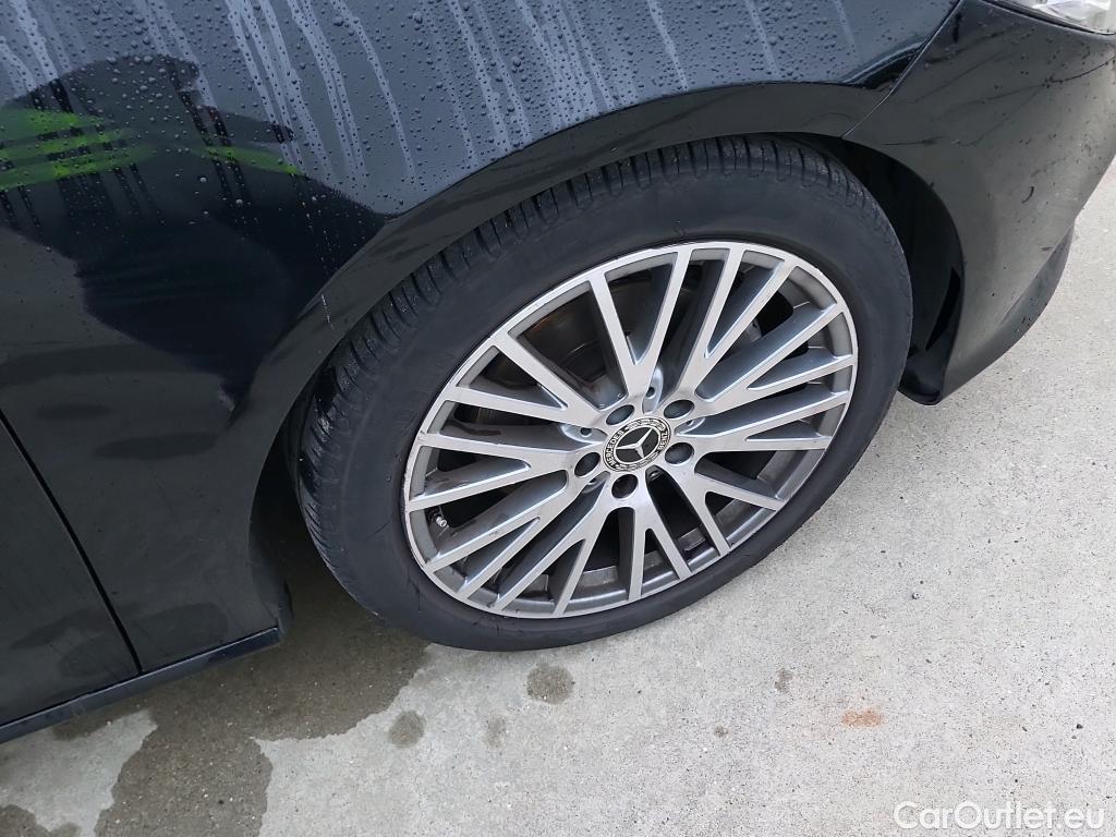  Mercedes  CLA-Klasse MERCEDES-BENZ CLA / 2019 / 4P / coupé CLA 200 D DCT #7