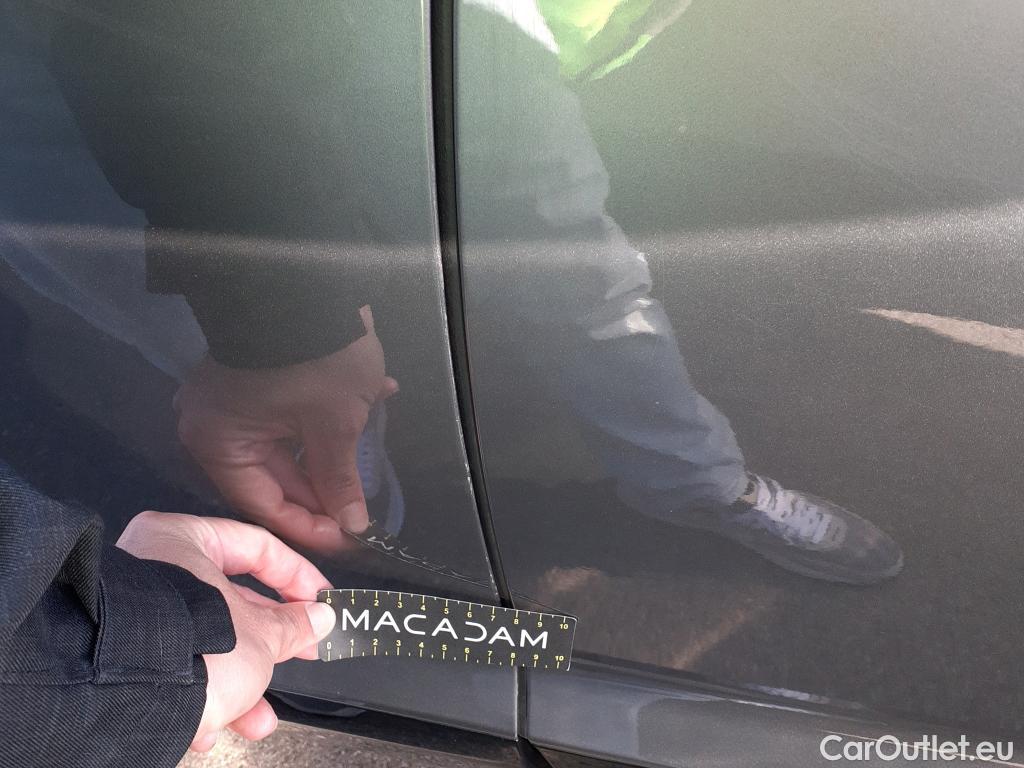  KIA  Niro KIA  / 2022 / 5P / crossover 1.6 GDi HEV 104kW (141CV) Drive #1