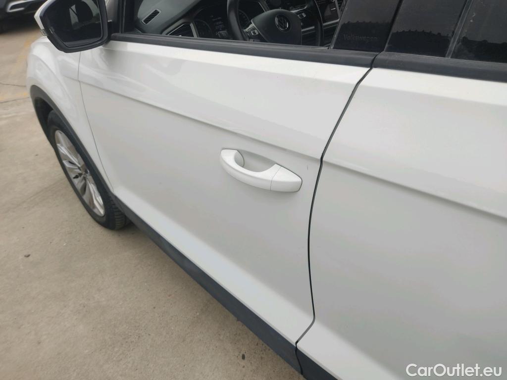  Volkswagen  T-ROC VOLKSWAGEN  / 2017 / 5P / todoterreno Advance 2.0 TDI 85kW (115CV) #16