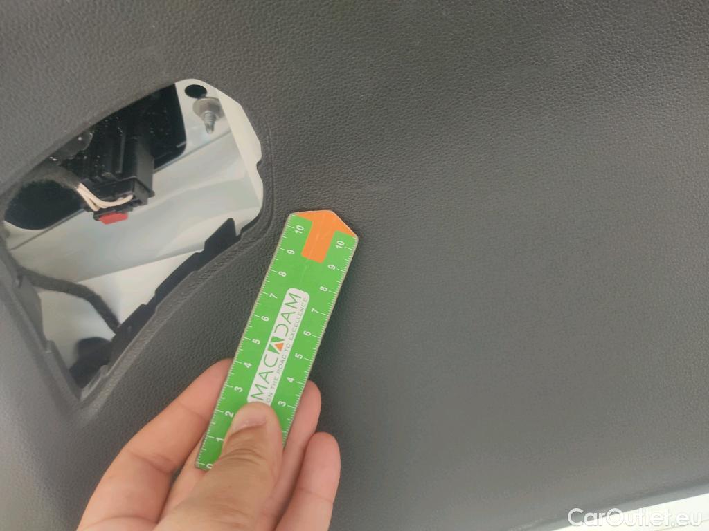  Volkswagen  T-ROC VOLKSWAGEN  / 2017 / 5P / todoterreno Advance 2.0 TDI 85kW (115CV) #6