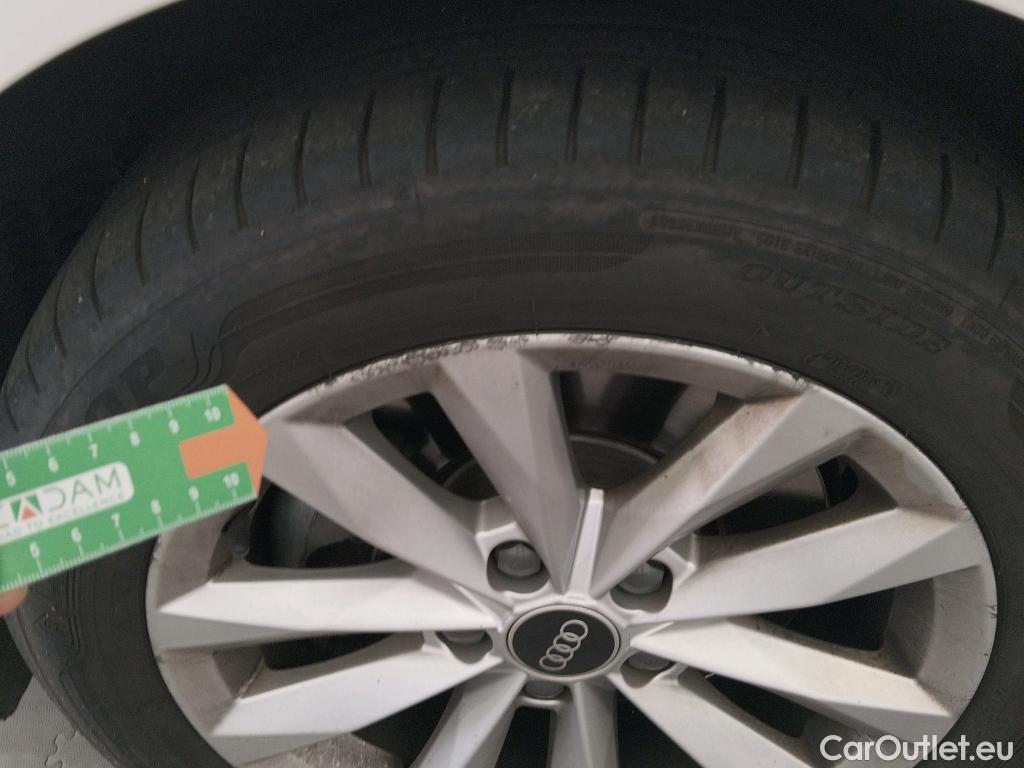  Audi  A3 AUDI  / 2020 / 5P / berlina con portón Sportback 30 TFSI 81kW (110CV) S tronic #4