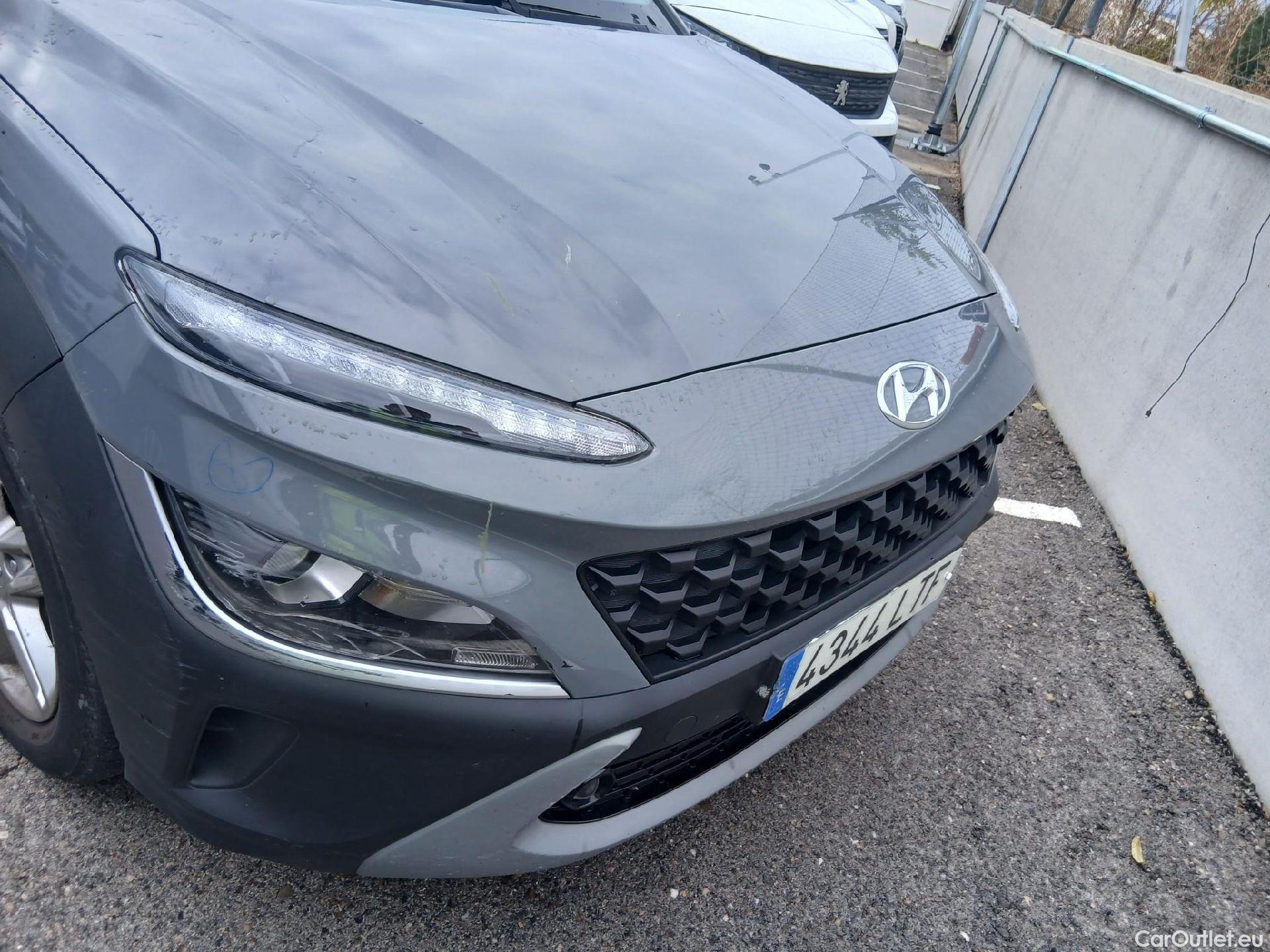  Hyundai  Konna HYUNDAI Kona / 2020 / 5P / todoterreno 1.0 TGDI 48V Maxx 4X2 #8