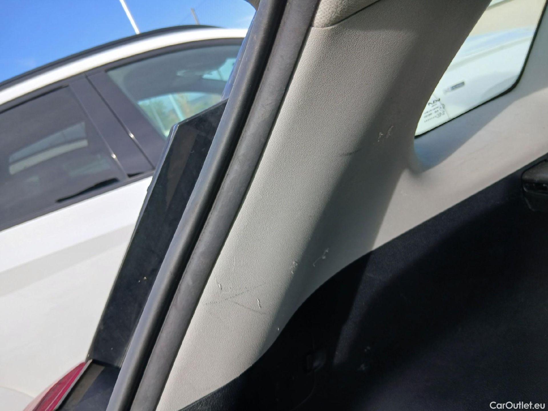  KIA  Niro KIA  1.6 GDi PHEV 104kW (141CV) Drive (AC) #45