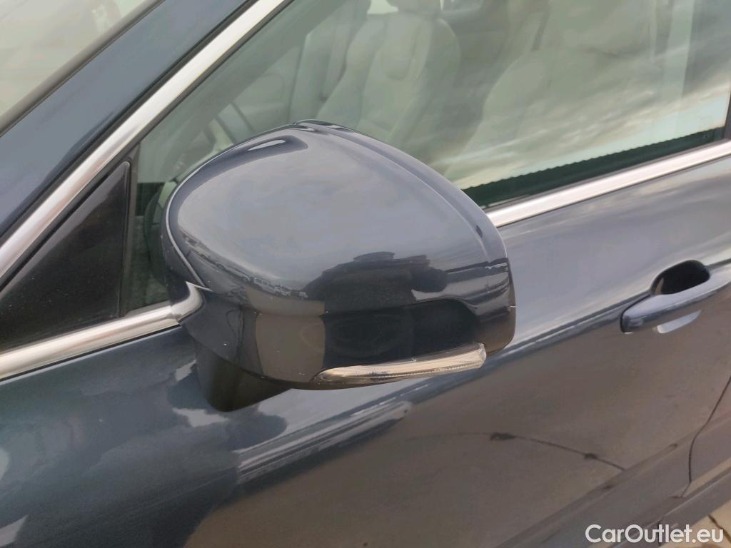  Volvo  XC60 VOLVO  / 2017 / 5P / todoterreno 2.0 B4 D Momentum Pro Auto #35