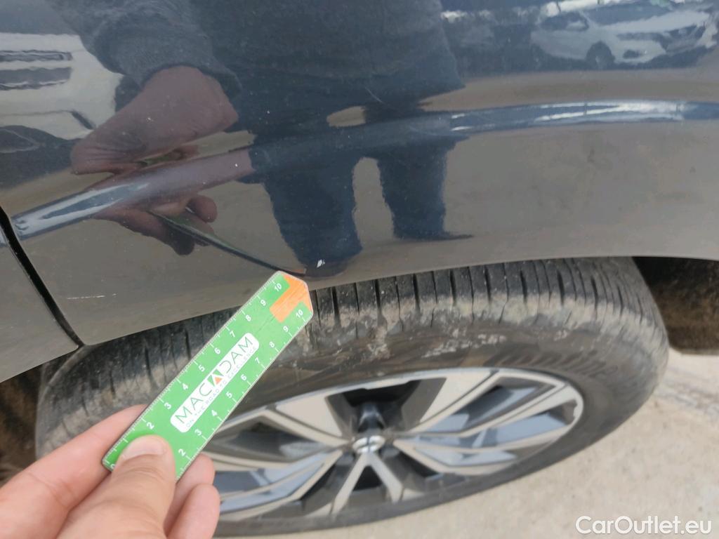  Volvo  XC60 VOLVO  / 2017 / 5P / todoterreno 2.0 B4 D Momentum Pro Auto #34