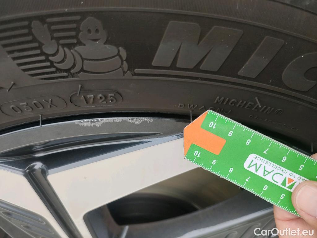  Hyundai  Tucson HYUNDAI  / 2020 / 5P / todoterreno 1.6 TGDI 169kW HEV Tecno Sky Auto #2