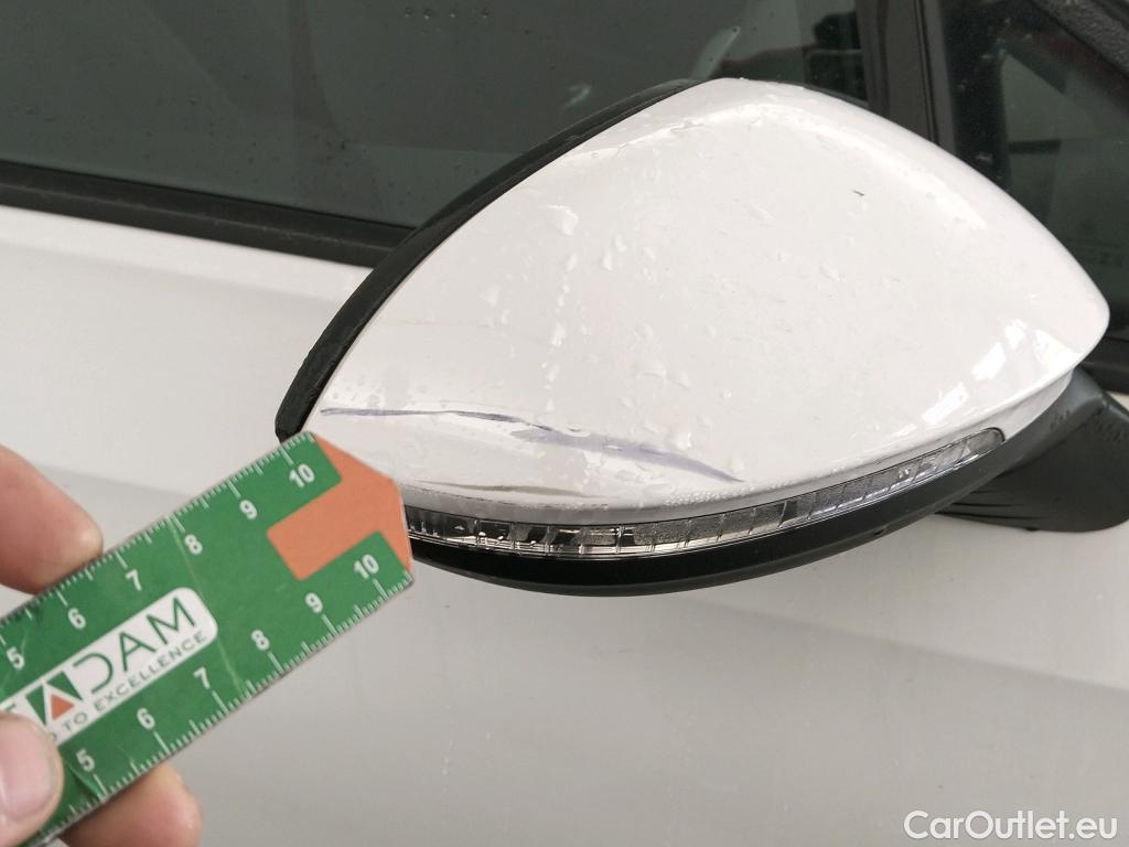  Volkswagen  Golf  VOLKSWAGEN / 2020 / 5P / berlina con portón Life 2.0 TDI 85kW (115CV) (CM) #20