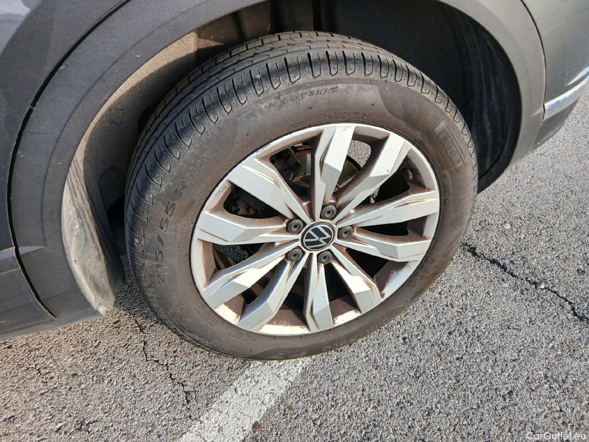  Volkswagen  T-ROC VOLKSWAGEN  / 2017 / 5P / todoterreno Advance 2.0 TDI 110kW (150CV) DSG (AC2) #22