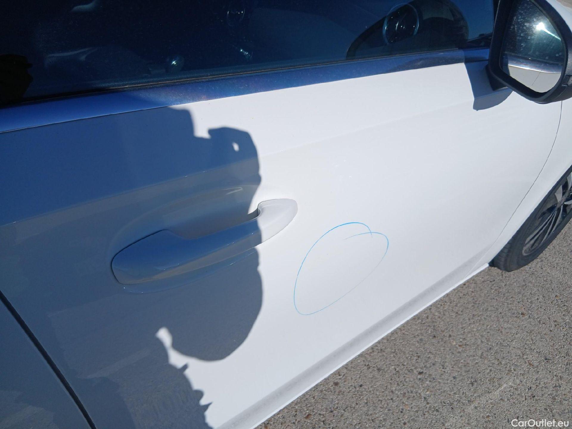  Mercedes  A-Klasse MERCEDES-BENZ Clase A / 2018 / 5P / berlina con portón A 180 #26