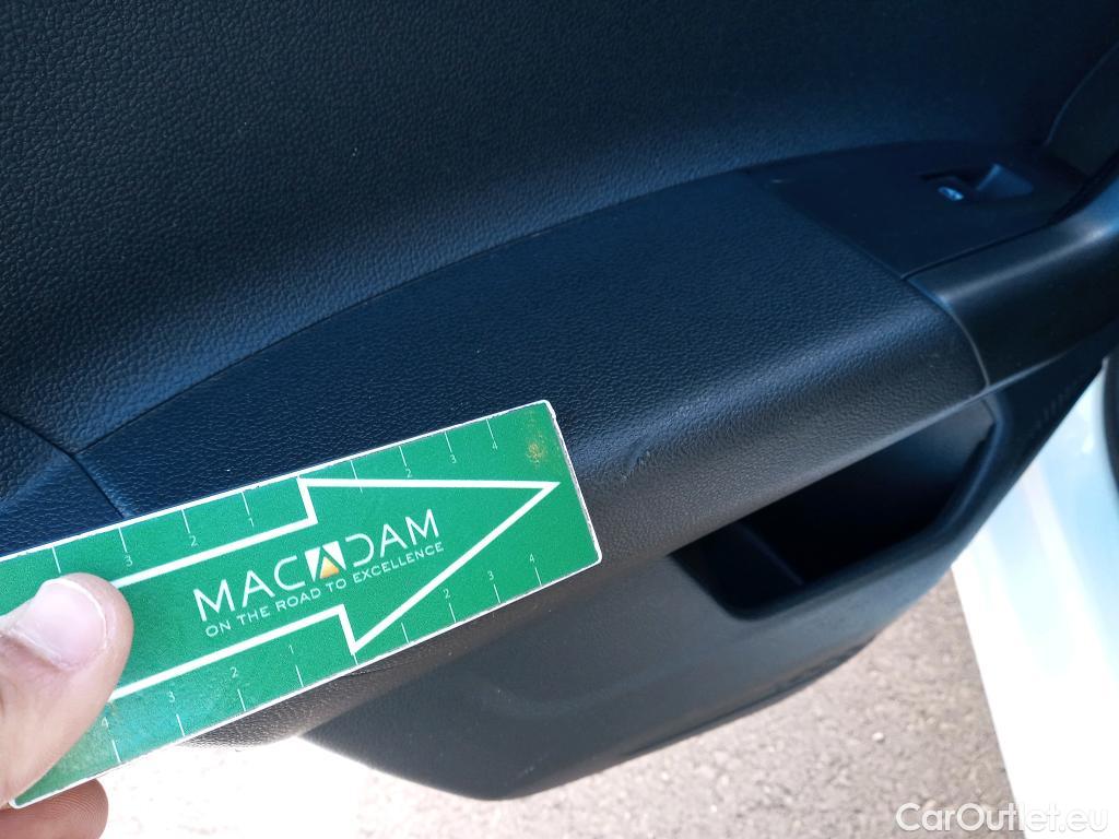  Volkswagen  Polo VOLKSWAGEN  / 2021 / 5P / berlina con portón Life 1.0 TSI 70kW (95CV) #3