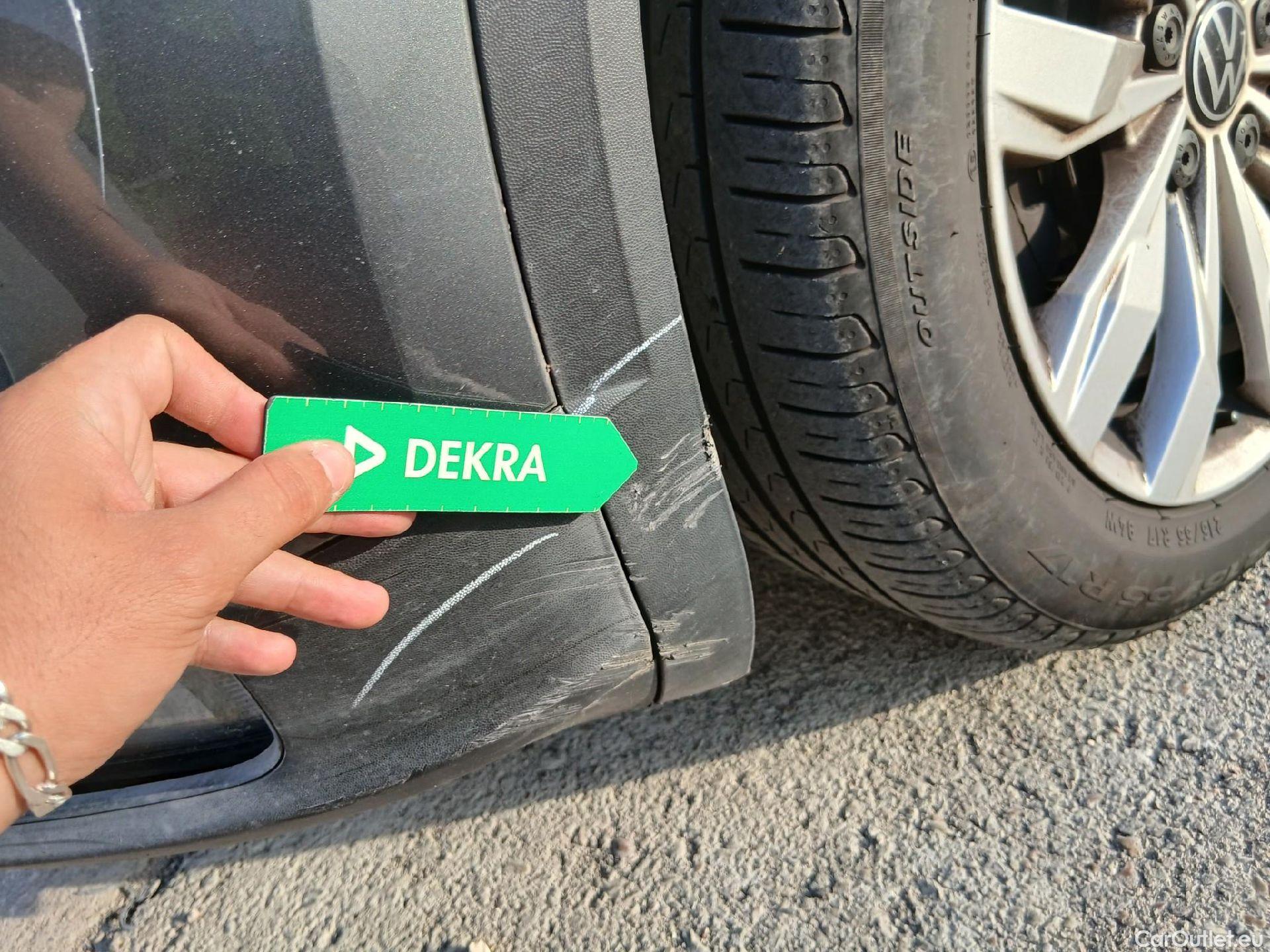  Volkswagen  T-ROC VOLKSWAGEN  / 2017 / 5P / todoterreno Advance 2.0 TDI 110kW (150CV) DSG (AC2) #6