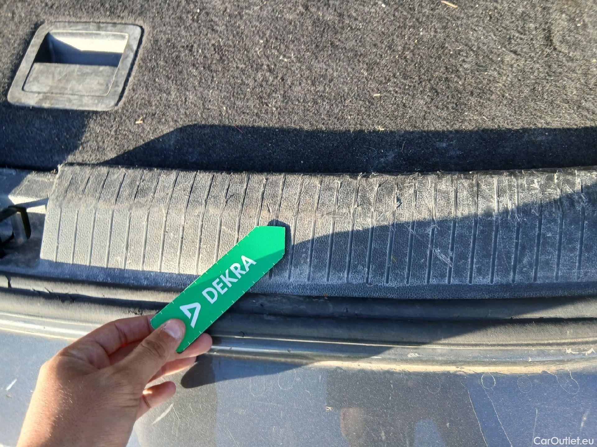  Volkswagen  T-ROC VOLKSWAGEN  / 2017 / 5P / todoterreno Advance 2.0 TDI 110kW (150CV) DSG (AC2) #14