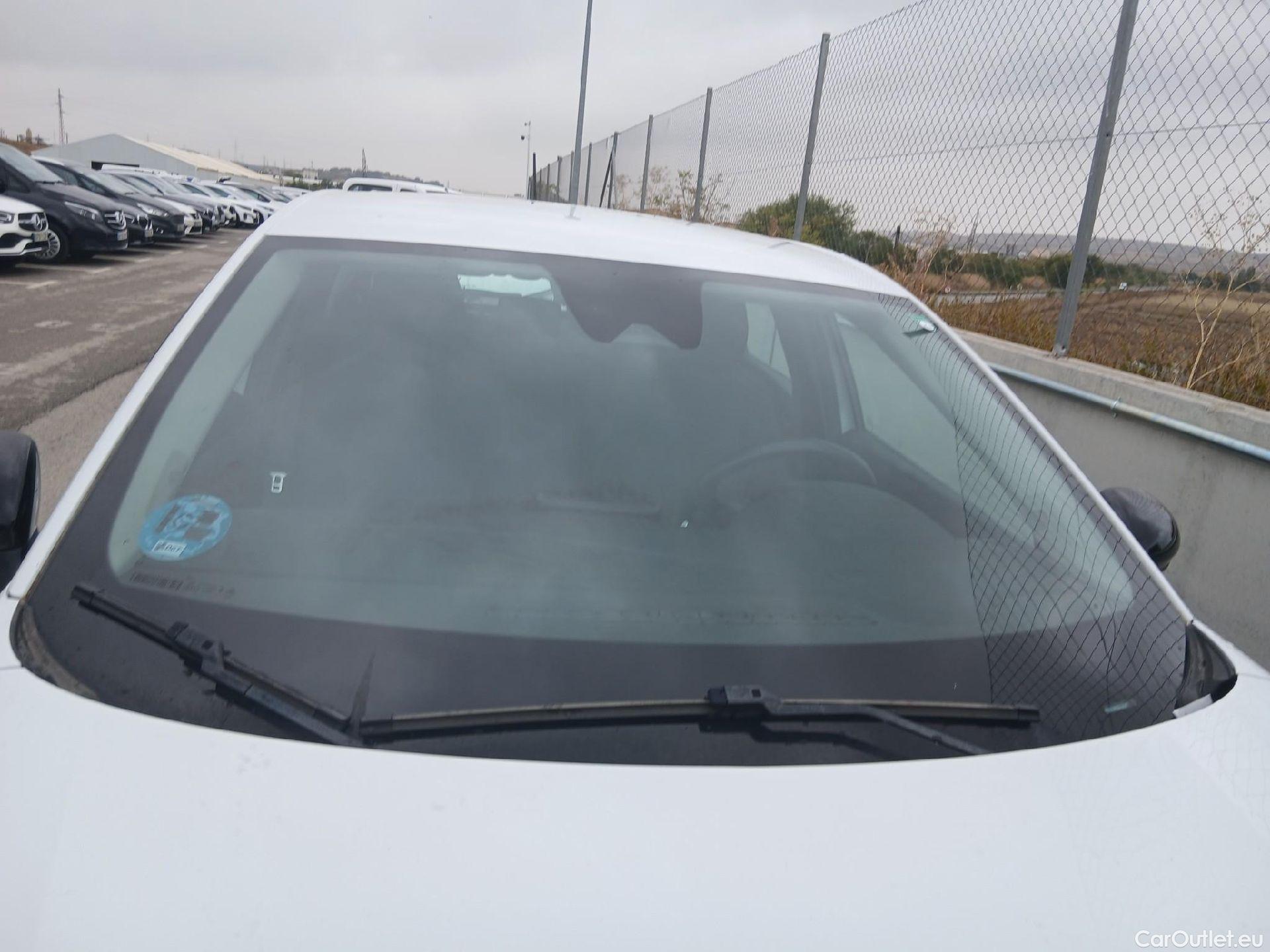  Renault  Captur RENAULT  / 2019 / 5P / todoterreno Intens TCe 90 (AC) #14