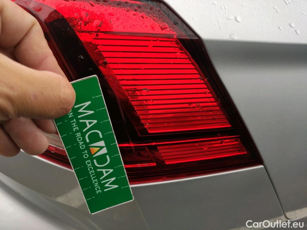  Volkswagen  Passat VOLKSWAGEN  / 2019 / 4P / sedán 2.0 TDI 110kW (150CV) #2