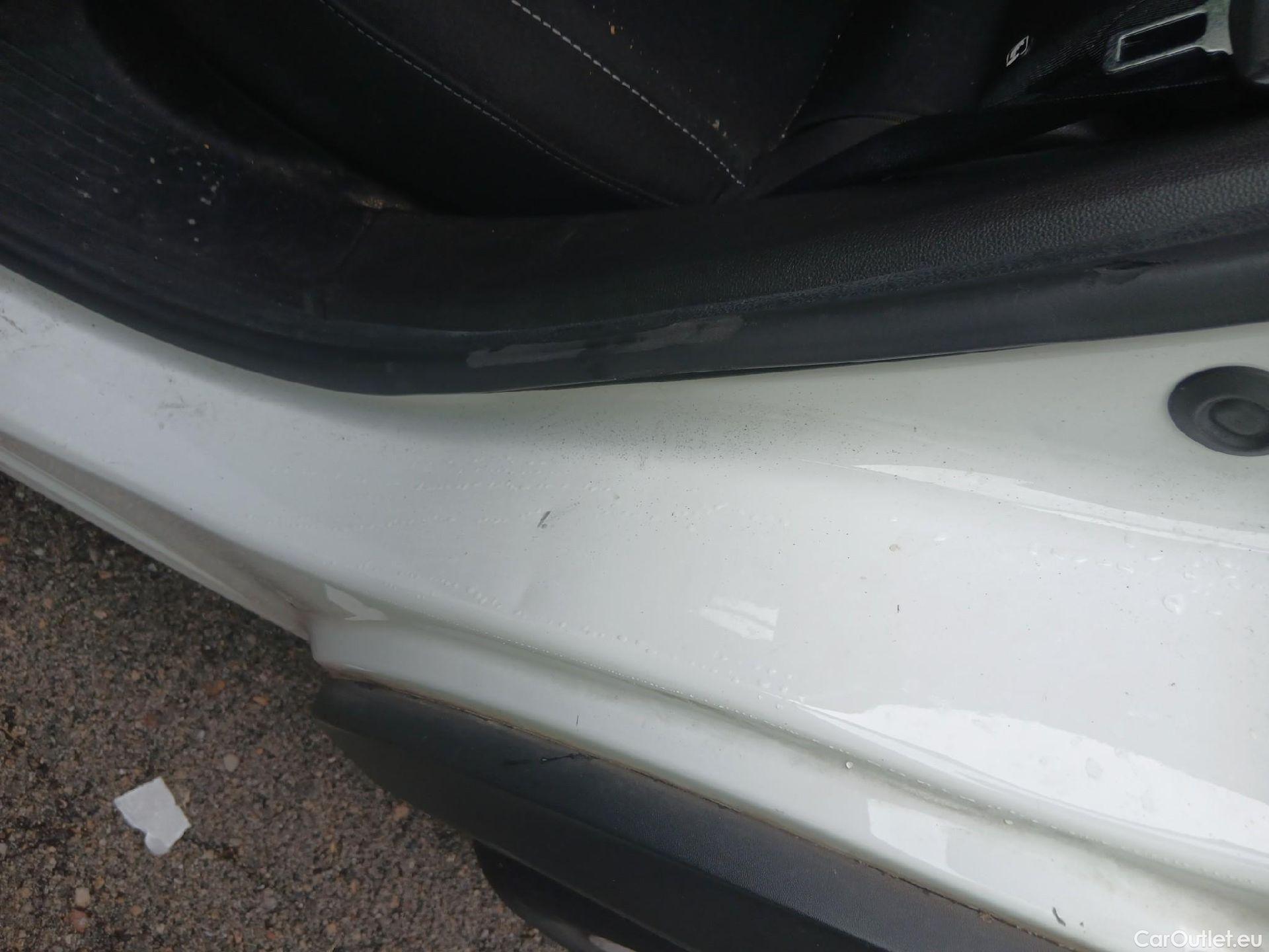  Renault  Captur RENAULT  / 2019 / 5P / todoterreno Intens TCe 90 (AC) #21