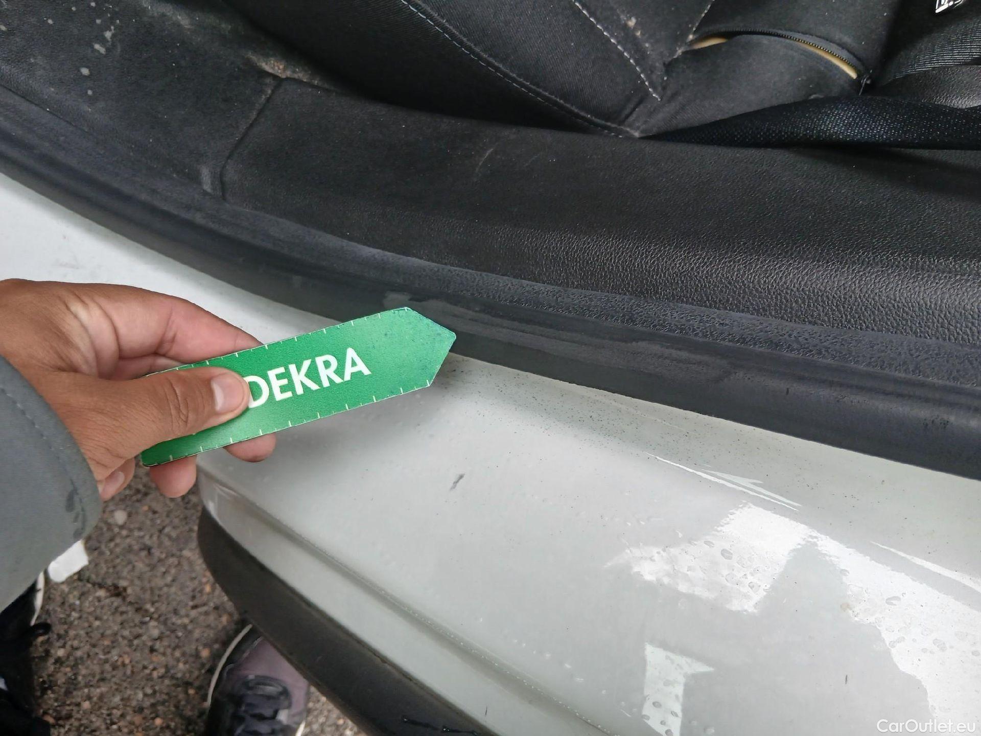  Renault  Captur RENAULT  / 2019 / 5P / todoterreno Intens TCe 90 (AC) #5